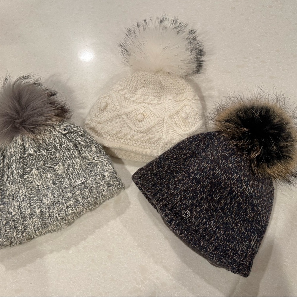 Set of 3 Women Knit Pom-Pom Hats - Gray, Cream, Black